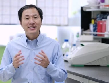 Γέννηση διδύμων με τροποποιημένο DNA ώστε να προστατεύονται από τον ιό του AIDS